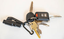 Load image into Gallery viewer, Keychain Glass Breaker