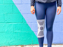 Load image into Gallery viewer, Knee Sleeve